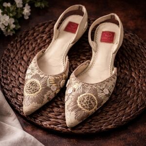 Oscar de la Renta Embellished Kitten Heel Slingbacks Sz 6 Vintage Designer